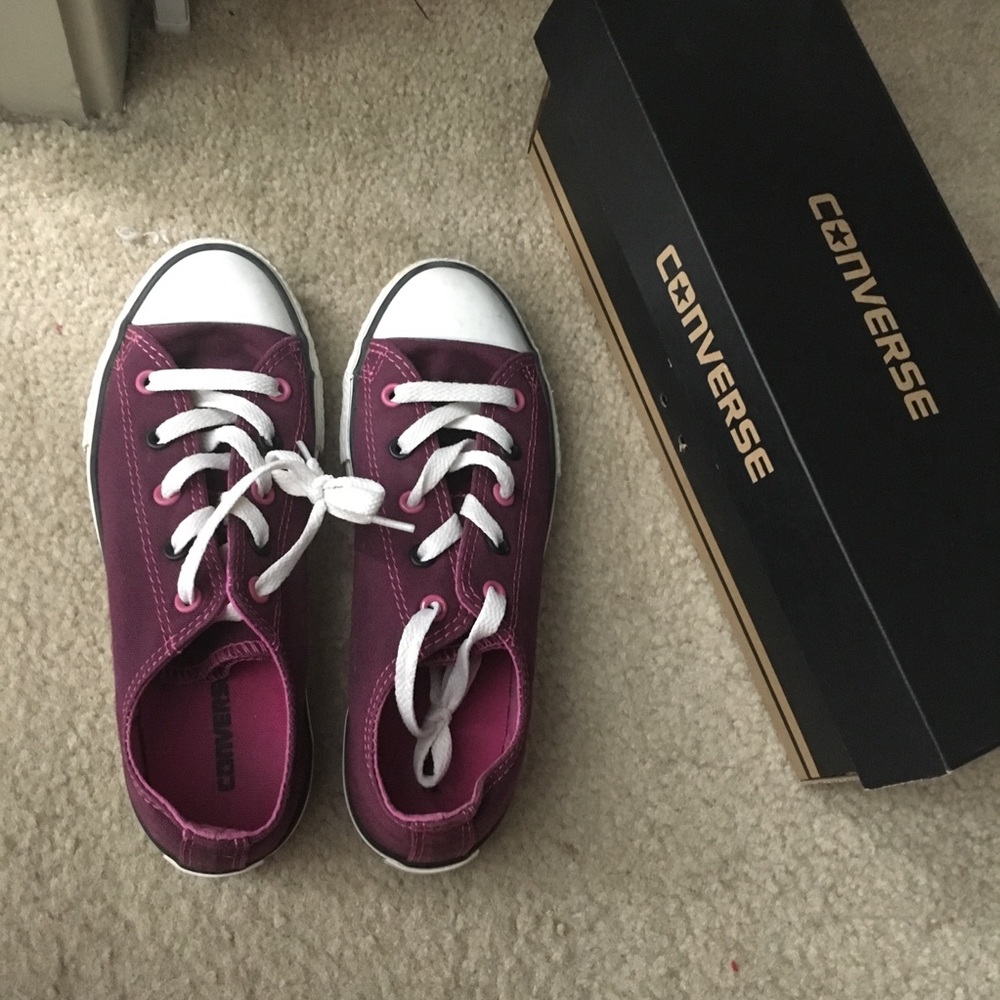 Maroon Girls Converse Low Tops